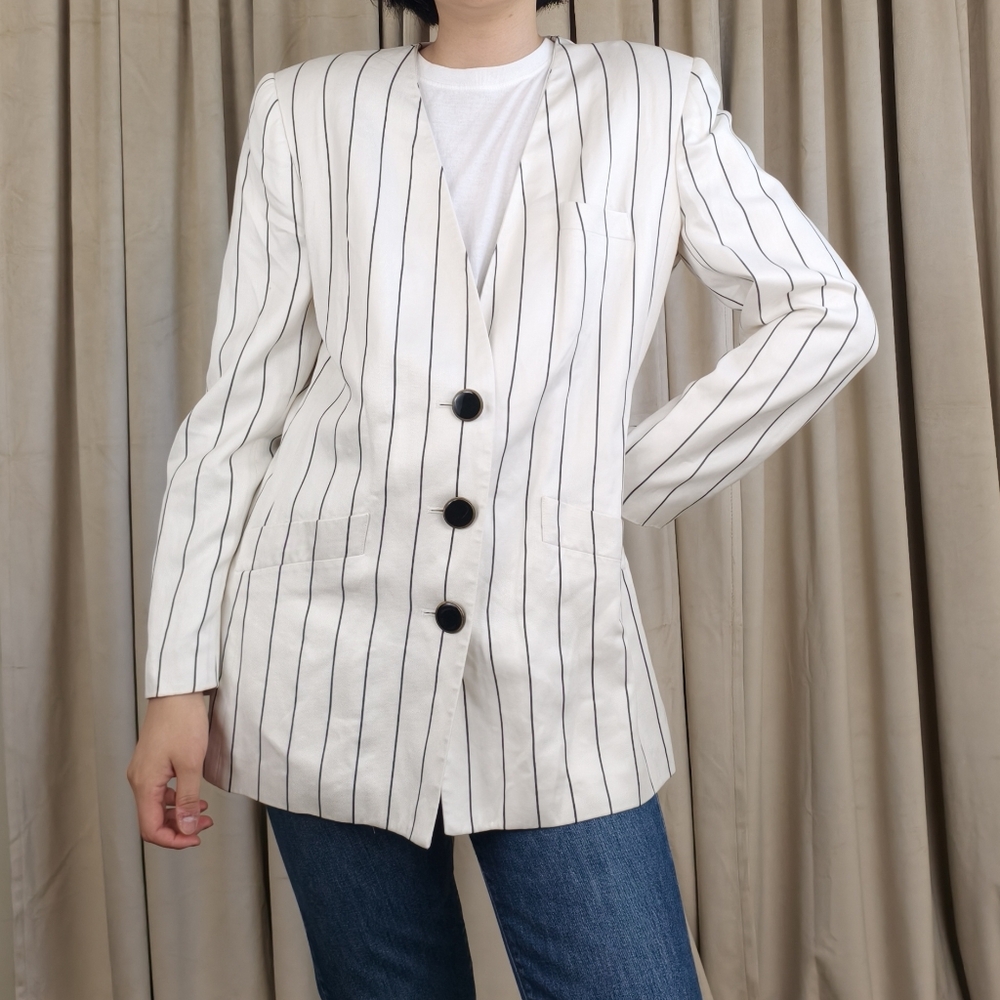 Vintage Kasper White and Black Striped Blazer - Picture 2 of 8